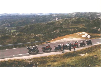 {short description of image}