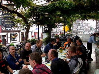 {short description of image}