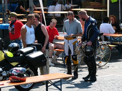 {short description of image}