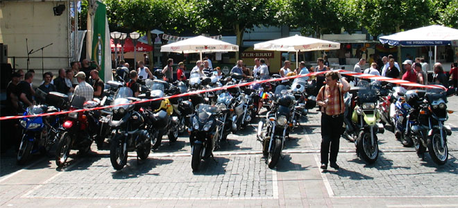 {short description of image}