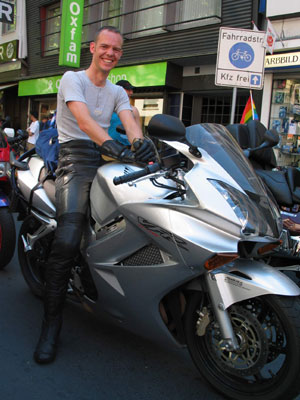 {short description of image}