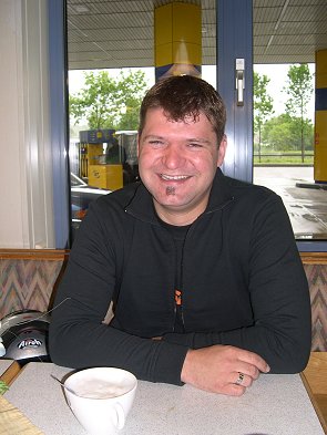 {short description of image}