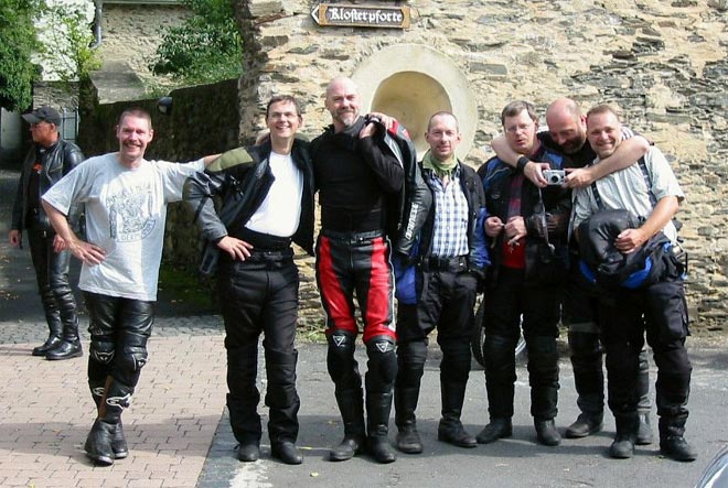 {short description of image}