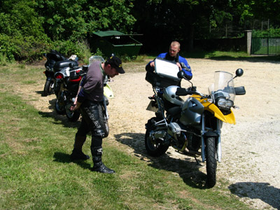 {short description of image}