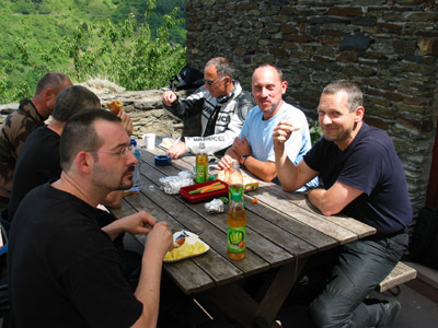 {short description of image}