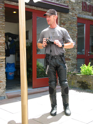 {short description of image}