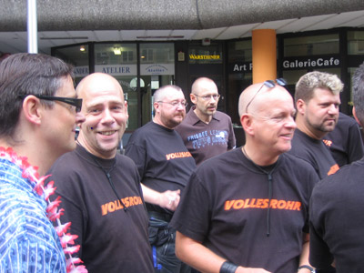 {short description of image}