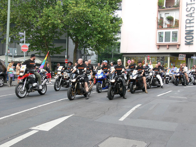 {short description of image}