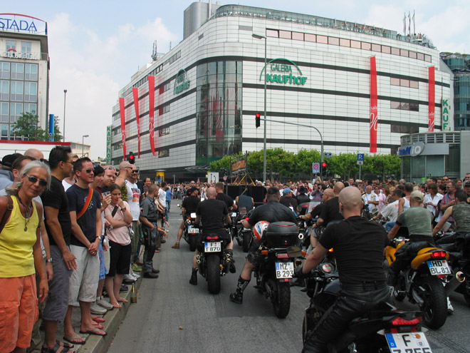 {short description of image}