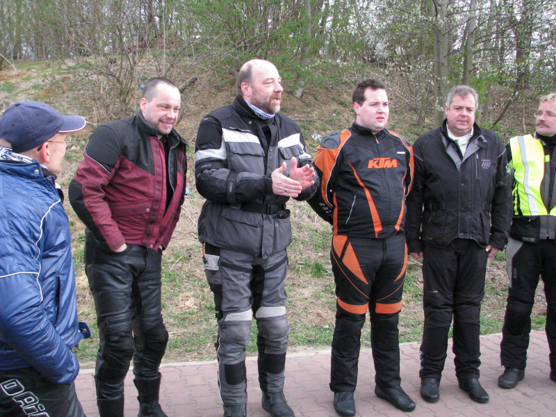 {short description of image}